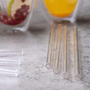 Predstavujeme vám sklenené slamky Hotcold Typ 20 od značky KONDELA, ktoré sú ideálnym doplnkom pre každú domácnosť. Tieto priehľadné slamky sú vyrobené z kvalitného borosilikátového skla, čo zaručuje ich vysokú odolnosť a dlhú životnosť. Sada obsahuje 12 kusov slamiek, ktoré sú navrhnuté tak,…