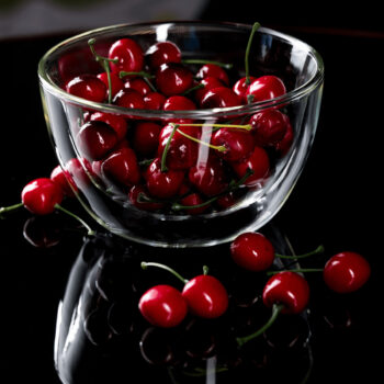 Predstavujeme vám termo misku na zmrzlinu Hotcolder Typ 23, ktorá je ideálnym doplnkom pre každého milovníka zmrzliny a moderného stolovania. S objemom 1200 ml ponúka dostatok priestoru na servírovanie vašich obľúbených dezertov, či už ide o zmrzlinu, sorbety alebo iné chladené…