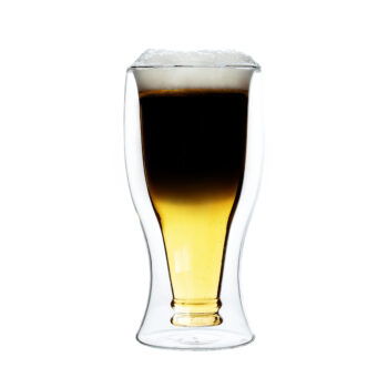 Predstavujeme vám termo pohár na pivo Hotcool Typ 6, ktorý je ideálnym doplnkom pre každého milovníka piva. Tento elegantný pohár s objemom 500 ml je vyrobený z kvalitného borosilikátového skla, ktoré zaručuje jeho odolnosť a dlhú životnosť. Vďaka svojmu modernému vzhľadu sa…