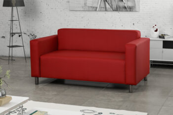 Elegantný dvojsedák HUGI v  minimalistickom dizajne je tá správna voľba do moderných interiérov. Komfortné sedenie zabezpečuje vlnovcová pružina vyplnená PUR penou. Eleganciu podčiarkujú pochrómované nožičky. Sedačka má rozmer v/š/h 70 x 146 x 78 cm, výška sedu 40 cm. Cena je za vzorové prevedenie v ekokoži Madryt 160. V ponuke aj sedačka s možnosťou výberu poťahovej látky. K dvojsedáku je možné dokúpiť aj trojsedák či kreslo.