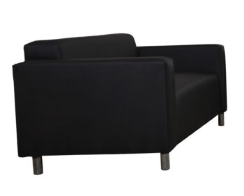 Elegantný dvojsedák HUGI v  minimalistickom dizajne je tá správna voľba do moderných interiérov. Komfortné sedenie zabezpečuje vlnovcová pružina vyplnená PUR penou. Eleganciu podčiarkujú pochrómované nožičky. Sedačka má rozmer v/š/h 70 x 146 x 78 cm, výška sedu 40 cm. Cena je za vzorové prevedenie v ekokoži Madryt 1100. V ponuke aj sedačka s možnosťou výberu poťahovej látky. K dvojsedáku je možné dokúpiť aj trojsedák či kreslo.