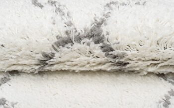Huňatý biely vzorovaný behúň Šírka: 80 cm | Dĺžka: 250 cm