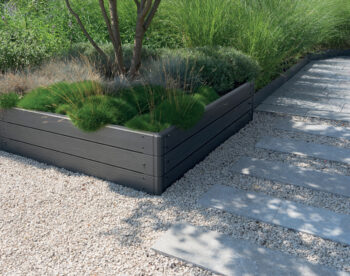 Plastový vyvýšený záhon IBWR od značky "nabbi" je ideálnym riešením pre všetkých milovníkov záhradkárstva. Tento moderný a praktický produkt je určený na pestovanie a starostlivosť o rastliny priamo vo vašej záhrade.