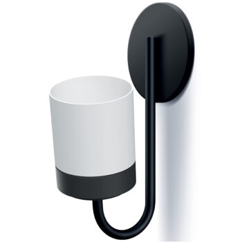 Kvetináče sú vyrobené z kombinácie kovu…