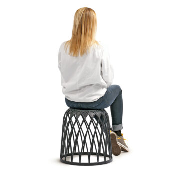 Praktický plastový univerzálny kôš IKUB20 20 l by nemal chýbať v žiadnej moderne či klasicky zariadenej domácnosti. Má nespočetné množstvo využití, vyznačuje sa štýlovým dizajnom a odolnosťou. Je možné ho využívať ako stabilné a pohodlné sedadlo, stolík na odkladanie drobností, či ako držiak na…