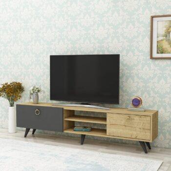 TV stolík INDIA – Široký a elegantný doplnok do vašej obývačkyTV stolík INDIA je ideálnym riešením pre moderné obývacie izby, kde elegancia a funkčnosť idú ruka v ruke. Vďaka širokému vzhľadu, dvom plným dvierkam a regálu poskytuje dostatok úložného priestoru pre elektroniku, príslušenstvo alebo dekorácie. Jeho moderný dizajn a kvalitné materiály dodávajú interiéru štýl a praktickosť.Hlavné vlastnosti produktu:Typ tovaru: TV stolíkVhodné do miestnosti: Obývacia izbaMateriál: Melamín, VT laminátRozmery: 48 x 180 x 31.3 cmFarba: Dub + antracitVybavenie: Plné dvierka a regálokVzhľad: Široká konštrukciaPočet dvierok: 2Hrúbka materiálu: 18 mmDodatočné informácie: Dodávame v demonteStolík INDIA prináša kombináciu funkčného usporiadania a elegantného dizajnu, vďaka čomu je skvelým doplnkom do každej modernej obývacej izby. Kvalitné materiály a robustná konštrukcia zaisťujú dlhú životnosť. Zaobstarajte si TV stolík INDIA a vytvorte si štýlový a usporiadaný priestor pre relaxáciu a zábavu!