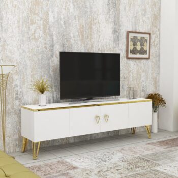 TV stolík INDIANA – Luxusný dizajn a praktickosť pre vašu obývaciu izbuTV stolík INDIANA je perfektným doplnkom pre moderné obývacie izby, kde štýl a funkčnosť hrajú hlavnú úlohu. S plnými dvierkami a čistým dizajnom ponúka dostatok úložného priestoru pre elektroniku, káble a ďalšie nevyhnutnosti, zatiaľ čo kvalitné materiály zaisťujú dlhú životnosť a luxusný vzhľad.Hlavné vlastnosti produktu:Typ tovaru: TV stolíkVhodné do miestnosti: Obývacia izbaMateriál: Melamín, VT laminátRozmery: 50 x 150 x 31.4 cmFarba: Biela + zlatáVybavenie: Plné dvierkaŠtýl: LuxusnéPočet dvierok: 4Hrúbka materiálu: 18 mmDodatočné informácie: Dodávame v demonteStolík INDIANA spája modernú eleganciu s praktickými prvkami. Jeho luxusné prevedenie a dostatok úložného priestoru z neho robí ideálnu voľbu pre organizáciu a estetické doplnenie vašej obývačky. Zaobstarajte si TV stolík INDIANA a pridajte svojmu interiéru jedinečný štýl a sofistikovanosť!