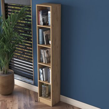 Knižnica INDIGO – elegantná a praktická voľba pre vašu obývaciu izbuKnižnica INDIGO je štýlovým a funkčným doplnkom pre vašu obývaciu izbu. Jej úzky dizajn a dekor v odtieni orecha pridávajú interiéru moderný a sofistikovaný vzhľad. Vďaka štyrom policam ponúka dostatok priestoru pre knihy, dekorácie alebo iné drobnosti.Hlavné vlastnosti knižnice INDIGO:Materiál: melamín a VT laminát – odolný povrch, ktorý sa ľahko udržuje.Rozmery: 170 x 30 x 25 cm – úzky dizajn ideálny pre menšie priestory.Farba: elegantný orech, ktorý sa hodí do moderných aj klasických interiérov.Počet políc: 4 – dostatočný priestor na organizáciu kníh, dekorácií alebo úložných boxov.Hrúbka materiálu: 18 mm – pevná a stabilná konštrukcia.Dodávame v demontovanom stave s podrobným montážnym návodom.Knižnica INDIGO je navrhnutá tak, aby priniesla do vašej obývačky eleganciu a praktickosť. Vďaka svojmu úzkemu dizajnu šetrí priestor bez toho, aby strácala na funkčnosti.Dodajte svojmu domovu štýl a poriadok s knižnicou INDIGO – praktické riešenie pre každý interiér!