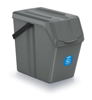 Vytrieďte odpad v domácnosti pomocou plastového odpadkového koša na triedený odpad (4 ks) ISWB25S4 25 l. Je to set štyroch kvalitných plastových košov a každý z nich disponuje objemom 25 litrov. Praktické veko košov zabezpečí ich stabilitu pri ukladaní na seba, vďaka čomu tiež šetríte…