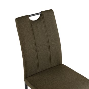 Jedálenská stolička Jonka v elegantnej kombinácii hnedej a čiernej farby je ideálnym doplnkom pre váš interiér. Táto moderná stolička, ktorá pochádza z dielne značky KONDELA, sa vyznačuje jednoduchou montážou a praktickým dizajnom, ktorý sa hodí do každej…