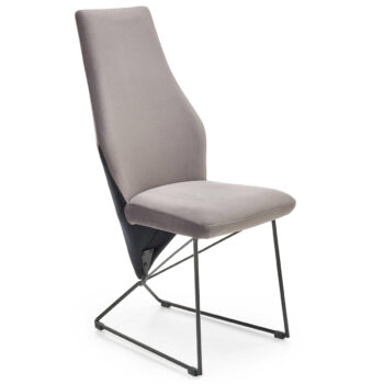 <p>Jedálenská stolička K485 je moderným doplnkom do každého interiéru. S jej tmavou sivou a čiernou farbou prinesie do vášho priestoru eleganciu a štýl. Jej rozmery sú 44 cm na šírku, 96 cm na výšku a 63 cm na hĺbku, čo z nej robí ideálnu voľbu pre menšie aj väčšie priestory.</p>