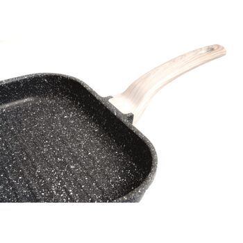 Predstavujeme vám grilovaciu panvicu s nepriľnavým povrchom Karote 28 cm - mramor, ktorá je ideálnym doplnkom do každej modernej kuchyne. Táto panvica značky KONDELA je navrhnutá tak, aby spĺňala všetky vaše potreby pri príprave chutných jedál. Vďaka svojmu modernému vzhľadu a tmavej sivej farbe…
