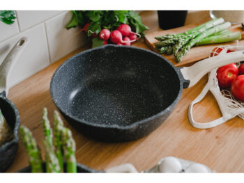 KONDELA Karote hlboká panvica s nepriľnavým povrchom 28 cm mramor – Obrázok 11