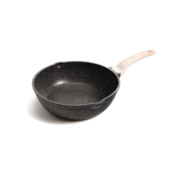 Predstavujeme vám hlbokú panvicu s nepriľnavým povrchom Karote 28 cm - mramor, ktorá je ideálnym doplnkom do každej modernej kuchyne. Táto panvica značky KONDELA je navrhnutá tak, aby spĺňala všetky vaše potreby pri varení a zároveň prinášala štýlový vzhľad do vášho interiéru.