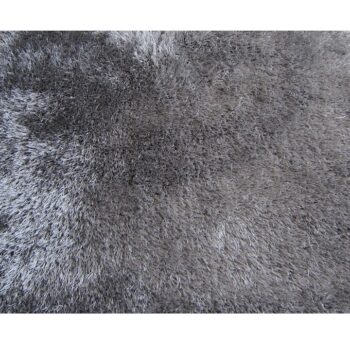 Koberec KAVALA 80x150 cm vyžaruje luxus a harmóniu, ktoré vám zamotajú hlavu. Vyrobený je z kvalitného 100% polyesteru v jemnej sivej farbe, ktorá je odrazom dokonalej moderny. Ide o originálny kúsok, ktorý sa hodí do každého interiéru. Koberec Kavala je na výber v rôznych veľkostiach. Výška vlasu…