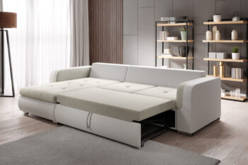 KENY MINI je dizajnová a štýlová rohová sedacia súprava, ktorá sa bude vynímať v moderných a priestranných interiéroch.Sedák je tvorený kvalitnou vlnovcovou pružinou v kombinácii s pohodlnou PUR penou o hustote T-30. Sedačka je čalúnená ekokožou MADRYT 120 a kvalitnou poťahovou látkou Milo 19. Nožičky sú vyrobené z kovu, pochrómované.Súčasťou sedačky sú tri okrasné vankúšiky.Sedačka je rozkladacia. Rozložíte ju pomocou automatu typu DELFIN. Poskytne vám spaciu plochu: 217 x 134 cm. Rozmery sedačky (š,v,h): 267 x 76 x 162 cm. Výška sedačky bez vankúšov: 67 cm. Hĺbka sedacej časti: 48 cm. Výška sedenia: 42 cm. Výška nožičiek: 5 cm.Sedačka je v ľavom prevedení rohu. V ponuke nájdete rohovú sedačku KENY MINI aj v pravom prevedení rohu.Dodávame v demontovanom stave. 