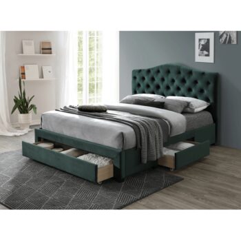 Stavte na kvalitu a doprajte si kvalitný ničím nerušený spánok s manželskou posteľou s roštom KESADA 180x200 cm. Posteľ je hlavným prvkom pri zariaďovaní spálne preto je dôležité, aby bola kvalitná, pohodlná, moderná a štýlová a plnila úlohu nie len praktickú, ale aj estetickú. Kesada je odetá…