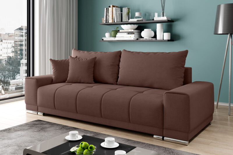 KOCHAB moderný trojsedák, Alfa 08 Elegantný trojsedák KOCHAB je navrhnutá v modernom duchu. Vďaka využitiu najžiadanejších prvkov sa stane ozdobou Vášho interiéru. Zaujme Vás štýlové prešívanie sedacej časti ako aj efektné opierkové a dekoračné vankúšiky. Celkové prevedenie dotvárajú lesklé nožičky valcového tvaru. Sedačka je vyrobená v kombinácii vlnovcovej pružiny a PUR peny s pevnosťou T30, ktorá zaručí pohodlné sedenie pri chvíľach relaxu. Ponúka praktický úložný priestor, ktorý oceníte v každej domácnosti. Jej neoddeliteľnou súčasťou je funkcia rozkladu, ktorá využíva mechanizmus MOSS. S jeho využitím dokážete jednoduchým spôsobom vytvoriť ložnú plochu 148 x 196 cm, vhodnú na príležitostné spanie. Sedačka je čalúnená kvalitnou látkou. Prevedenie Alfa 08.Rozmery (š/v/h): 255 x 98 x 105 cm. Výška bez vankúšov 74 cm, hĺba sedáku 58 cm, výška sedáku 40 cm. Nožičky majú výšku 5,5 cm. Dodávame v demonte. V našej ponuke nájdete aj ďalšie farebné prevedenia tohto trojsedáku ako aj rohovú sedačku KOCHAB.