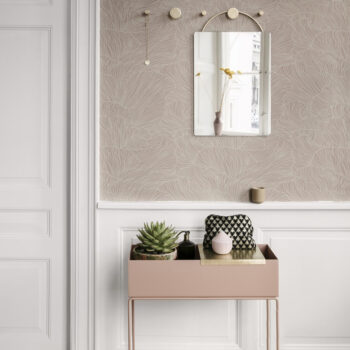 Praktický a veľmi štýlový kovový kvetináč INDIZE TYP 2 je ideálnym pomocníkom, ktorý zaručene všestranne využijete. Rozmery kvetináča sú (ŠxHxV): 35x15x50 cm. Výška kvetináča bez stojana je 15 cm. Vyrobený je z pevného kovu, ktorý drží stabilitu celej konštrukcie. Farebné prevedenie má…