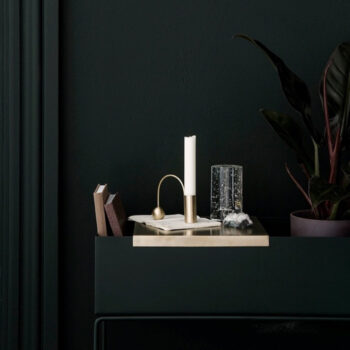 Praktický a veľmi štýlový kovový kvetináč INDIZE TYP 2 je ideálnym pomocníkom, ktorý zaručene všestranne využijete. Rozmery kvetináča sú (ŠxHxV): 35x15x50 cm. Výška kvetináča bez stojana je 15 cm. Vyrobený je z pevného kovu, ktorý drží stabilitu celej konštrukcie. Farebné prevedenie má…