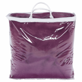 Ideálnym spoločníkom na chladné noci či užívanie piatkového večera pri dobrom filme je kožušinová deka RABITA TYP 6 NEW. Rozmery deky sú (ŠxD): 150x180 cm. Deka je vyrobená z kvalitného 100% polyesterového vlákna. Farebné prevedenie deky je výnimočná fialová. Výška vlasu je 1,7 cm a gramáž je 700g…