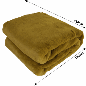 Ideálnym spoločníkom na chladné noci či užívanie piatkového večera pri dobrom filme je kožušinová deka RABITA TYP 8 NEW. Rozmery deky sú (ŠxD): 150x180 cm. Deka je vyrobená z kvalitného 100% polyesterového vlákna. Farebné prevedenie deky je výrazná zelená-greenery. Výška vlasu je 1,7 cm a gramáž je…