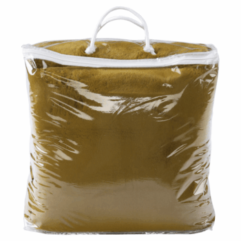 Ideálnym spoločníkom na chladné noci či užívanie piatkového večera pri dobrom filme je kožušinová deka RABITA TYP 8 NEW. Rozmery deky sú (ŠxD): 150x180 cm. Deka je vyrobená z kvalitného 100% polyesterového vlákna. Farebné prevedenie deky je výrazná zelená-greenery. Výška vlasu je 1,7 cm a gramáž je…