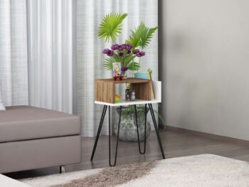 KRISTA - Moderný príručný stolík pre vašu obývaciu izbuPredstavujeme vám KRISTA - elegantný a praktický príručný stolík, ktorý je navrhnutý tak, aby doplnil vašu obývaciu izbu o moderný a štýlový prvok. Tento stolík kombinuje kvalitný LTD materiál a kov, čo mu dodáva robustný a zároveň sofistikovaný vzhľad.Typ tovaru: Príručný stolíkMateriál: LTD a kovRozmer: 45 x 63.1 x 25 cmFarba: BielaTvar: ObdĺžnikovýHrúbka materiálu: 18 mmDodatočné informácie: Dodávame v demonteStolík KRISTA sa pýši svojim čistým bielym dizajnom a obdĺžnikovým tvarom, ktorý je nielen praktický, ale aj esteticky príťažlivý. Kombinácia LTD materiálu s hrúbkou 18 mm a kovu zaisťuje pevnosť a dlhú životnosť tohto stolíka.Objednajte si príručný stolík KRISTA ešte dnes a obohaťte svoju obývačku o štýlový a funkčný nábytok. Dodávame v demonte, čo umožňuje jednoduchú prepravu a jednoduchú montáž.