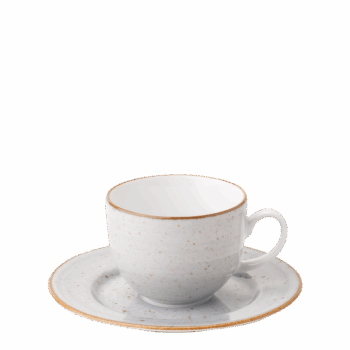 Spestrite si servírovanie kávy výnimočným porcelánom. Napríklad aj touto farebnou podšálkou z línie Hotel Inn Chic color s ručne maľovanými stenami. Každý kus je originál, ktorý aj všedný stereotyp pri káve premení na nenapodobiteľný zážitok.