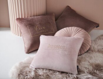 Krásny ružový zamatový okrúhly vankúš priemer 45 cm