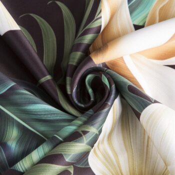 Krémovo zelený dvojfarebný záves s motívom kvetov Dĺžka: 250 cm