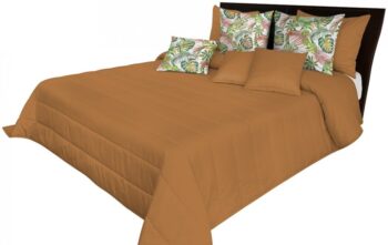Kvalitný prehoz na posteľ karamelovej farby Šírka: 75 cm | Dĺžka: 160 cm Šírka: 75 cm | Dĺžka: 160 cm