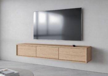 Televízny stolík LANNY vás zaujme svojimi jednoduchými líniami, atraktívnymi a moderným prevedením. Je vhodný do moderných obývacích priestorov.TV stolík je vyrobený z kvalitných LTD dosiek, ktoré sa jednoducho udržiavajú. TV stolík diposnuje tromi výklopnými priehradkami.Farba: dub.Rozmery:šírka: 180 cmvýška: 32 cmhĺbka: 36 cmDodávame v demontovanom stave. 