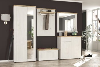 Elegantnú predsieň LAVRION si môžete zakúpiť ako zostavu, ktorú tvorí (ŠxHxV): dvojdverová komoda so zásuvkou (93,2x39,2x90,9 cm), predsieňová skriňa (78,4x39,2x199,7 cm), vešiakový panel (78,4x29x108,8 cm), botník (skrinka na topánky) (93,2x39,2x90,9 cm) a zrkadlo (93,2x4,8x83,2 cm). Farebné…