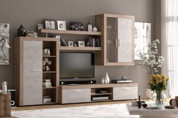 LEANS je elegantná obývacia zostava v modernom dizajne, ktorá vďaka príjemným farebným kombináciám vytvára pocit rodinného tepla a útulnosti.Je vyrobená z kvalitnej LTD dosky, ktorá je nenáročná na udržiavanie.Farebné prevedenie dub tabaco-betón.Kúpou tejto obývacej zostavy získate bohatá priestor na uloženie pohárov, porcelánu, kníh, či iných drobností.Skladá sa z:televízny stolík: rozmery (ŠxVxH) 204 x 40 x 45 cmpolica : rozmery (ŠxVxH) 153 x 42 x 26 cmjednodverová vitrína : rozmery (ŠxVxH) 89 x 141 x 34 cmzávesná vitrína: rozmery (ŠxVxH) 89 x 118 x 34 cm.Obývacia stena sa dá zakúpiť iba ako zostava. Dodávame v demonte. 