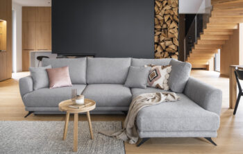 Snívate o sedačke, ktorá splní všetky Vaše požiadavky na pohodlné a príjemné sedenie a relax? Rohová sedačka s rozkladom a úložným priestorom LEONA P bude pre Vás tou správnou voľbou. Je to krásny kus nábytku, ktorý vyniká eleganciou, detailnosťou a funkčnosťou. Dokonalé pohodlie je zabezpečené…