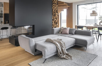 Snívate o sedačke, ktorá splní všetky Vaše požiadavky na pohodlné a príjemné sedenie a relax? Rohová sedačka s rozkladom a úložným priestorom LEONA P bude pre Vás tou správnou voľbou. Je to krásny kus nábytku, ktorý vyniká eleganciou, detailnosťou a funkčnosťou. Dokonalé pohodlie je zabezpečené…