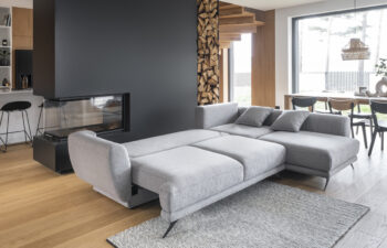 Snívate o sedačke, ktorá splní všetky Vaše požiadavky na pohodlné a príjemné sedenie a relax? Rohová sedačka s rozkladom a úložným priestorom LEONA P bude pre Vás tou správnou voľbou. Je to krásny kus nábytku, ktorý vyniká eleganciou, detailnosťou a funkčnosťou. Dokonalé pohodlie je zabezpečené…