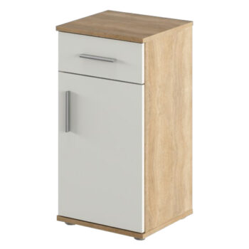 Premeňte svoju kúpeľňu na štýlovú oázu pokoja a relaxácie s kúpeľňovým nábytkom LESSY NEW. Vďaka kombinácii kvalitnej laminovanej DTD, elegantnej bielej matnej farby a dekora dub sonoma vnesie do vášho interiéru harmóniu a moderný dizajn. Súčasťou kolekcie…