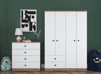Spálňová zostava LEVI – Elegantná kombinácia šatníkovej skrine a komodySpálňová zostava LEVI je ideálnym riešením pre organizáciu a štýlové vybavenie vašej spálne. Spojenie bielej farby a orechového dekoru dodáva zostave moderný a elegantný vzhľad, ktorý dokonale zapadne do akéhokoľvek interiéru.Hlavné vlastnosti:Typ tovaru: spálňová zostavaRozmer: 170 x 200 x 42.5 cmFarba: biela + orechMateriál: melamín, VT laminaHrúbka materiálu: 18 mmVybavenie: 6 zásuviekZostava obsahuje:šatníková skriňašuplíková komodaDodatočné informácie: dodávame v demonteZostava LEVI obsahuje šatníková skriňa s dostatkom priestoru na zavesenie oblečenia a šuplíkovou komodu, ktorá ponúka 6 zásuviek pre organizáciu posteľnej bielizne, oblečenia alebo doplnkov. Tento praktický a estetický set zaistí poriadok a prehľadnosť vo vašej spálni.Kvalitné materiály, ako melamín a VT lamina, zaisťujú odolnosť voči opotrebovaniu a jednoduchú údržbu. Zostava je dodávaná v demontovanom stave s priloženým návodom na jednoduché zostavenie.Objednajte si spálňovú zostavu LEVI ešte dnes a vytvorte si harmonické a funkčné prostredie vo svojej spálni!