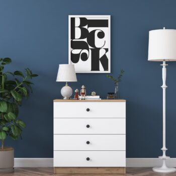 Spálňová zostava LEVI – Elegantná kombinácia šatníkovej skrine a komodySpálňová zostava LEVI je ideálnym riešením pre organizáciu a štýlové vybavenie vašej spálne. Spojenie bielej farby a orechového dekoru dodáva zostave moderný a elegantný vzhľad, ktorý dokonale zapadne do akéhokoľvek interiéru.Hlavné vlastnosti:Typ tovaru: spálňová zostavaRozmer: 170 x 200 x 42.5 cmFarba: biela + orechMateriál: melamín, VT laminaHrúbka materiálu: 18 mmVybavenie: 6 zásuviekZostava obsahuje:šatníková skriňašuplíková komodaDodatočné informácie: dodávame v demonteZostava LEVI obsahuje šatníková skriňa s dostatkom priestoru na zavesenie oblečenia a šuplíkovou komodu, ktorá ponúka 6 zásuviek pre organizáciu posteľnej bielizne, oblečenia alebo doplnkov. Tento praktický a estetický set zaistí poriadok a prehľadnosť vo vašej spálni.Kvalitné materiály, ako melamín a VT lamina, zaisťujú odolnosť voči opotrebovaniu a jednoduchú údržbu. Zostava je dodávaná v demontovanom stave s priloženým návodom na jednoduché zostavenie.Objednajte si spálňovú zostavu LEVI ešte dnes a vytvorte si harmonické a funkčné prostredie vo svojej spálni!