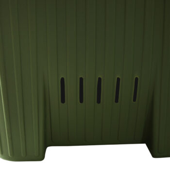 Plastový kvetináč Lidof v elegantnej tmavozelenej farbe je ideálnym riešením pre všetkých milovníkov rastlín, ktorí hľadajú moderný a praktický doplnok do svojho interiéru alebo exteriéru. Tento kvetináč značky KONDELA sa vyznačuje jednoduchou montážou a je dodávaný už zmontovaný, čo vám ušetrí…