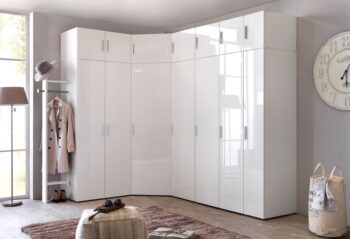 Elegantný nočný stolík so zásuvkami LORIANA doplní každý štýlový a moderný interiér.  Korpus je v nadčasovej bielej farbe, dvierka sú lakované vo vysokom lesku, čo ešte viac podčiarkuje jeho eleganciu. Či už ho využijete ako nočný stolík alebo ako komodu do spálne, bude určite ozdobou každého priestoru. Je vyrobený z kvalitenej LTD dosky, ktorá je nenáročná na udržiavanie. Rukoväte sú plastové v lesklej chrómovej farbe. Rozmery (ŠxVxH): 46 x 58 x 40 cm.Možno ho umiestniť samostatne, alebo aj ako doplnok k jedinečnej rohovej šatníkovej zostave, ktorá Vám poskytne maximálne využitie priestoru a súčasne pôsobí veľmi štýlovo.Dodávame v demonte.