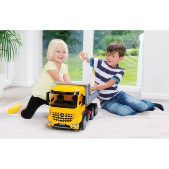 Lena Auto Mercedes-Benz sklápač s poistkou plast 66cm 3-osý v krabici 70x35x29cm 02064