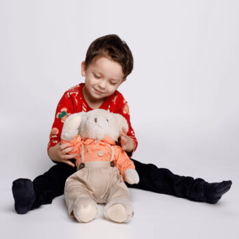 KONDELA Maden Boy Typ 1 plyšový medveď 45 cm smotanová / oranžová – Obrázok 2