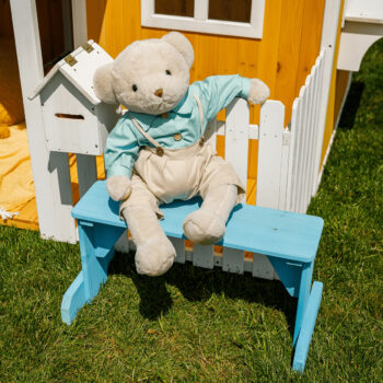 Predstavujeme vám plyšového medveďa Maden Boy Typ 2, ktorý je ideálnym spoločníkom pre deti aj dospelých. Tento roztomilý medvedík v smotanovo-modrej farbe je vyrobený z kvalitnej bavlny, čo zaručuje jeho jemnosť a príjemný dotyk. S výškou 65 cm sa stane výrazným prvkom každej…