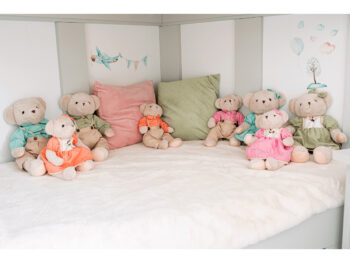 KONDELA Maden Girl Typ 1 plyšový medveď 45 cm smotanová / oranžová – Obrázok 5