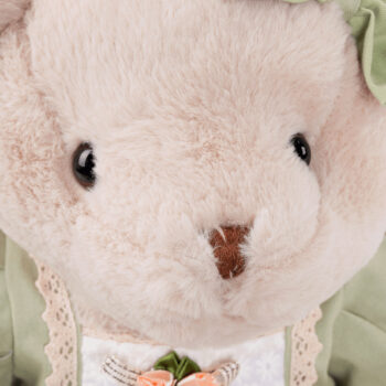 Predstavujeme vám roztomilého plyšového medveďa Maden Girl Typ 2, ktorý je ideálnym spoločníkom pre deti aj dospelých. Tento medvedík s výškou 65 cm je vyrobený z kvalitnej bavlnenej látky, ktorá je príjemná na dotyk a zaručuje dlhú životnosť hračky. Jeho smotanovo-zelené…