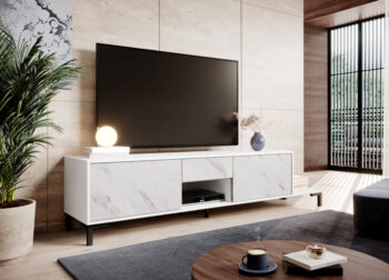 Vitajte vo svete luxusu a elegancie. TV stolík MARMO 2D1S1K okamžite zaujme Vaše pohľady svojou úchvatnou krásou a sofistikovaným dizajnom. Jeho luxusná imitácia mramoru a biele farebné prevedenie pôsobí neuveriteľne autenticky a krásne dopĺňa každú modernú obývačku.TV stolík disponuje dostatkom…