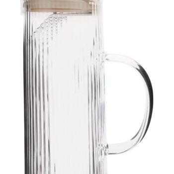 Džbán MATY je ručne vyrábaný z fúkaného, vysokokvalitného borosilikátového skla. Takéto výrobky sú unikátne a vhodné na slávnostné aj každodenné príležitosti. Sklo je číre a doplnené vrúbkovaným vzorom. Džbán je vybavený ergonomickou rukoväťou pre pohodlné…